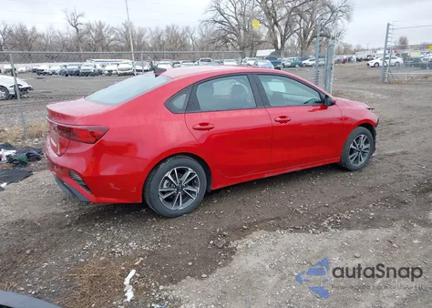 2024 Kia Forte Lxs z USA, uszkodzony, nr VIN 3KPF24AD6RE805602